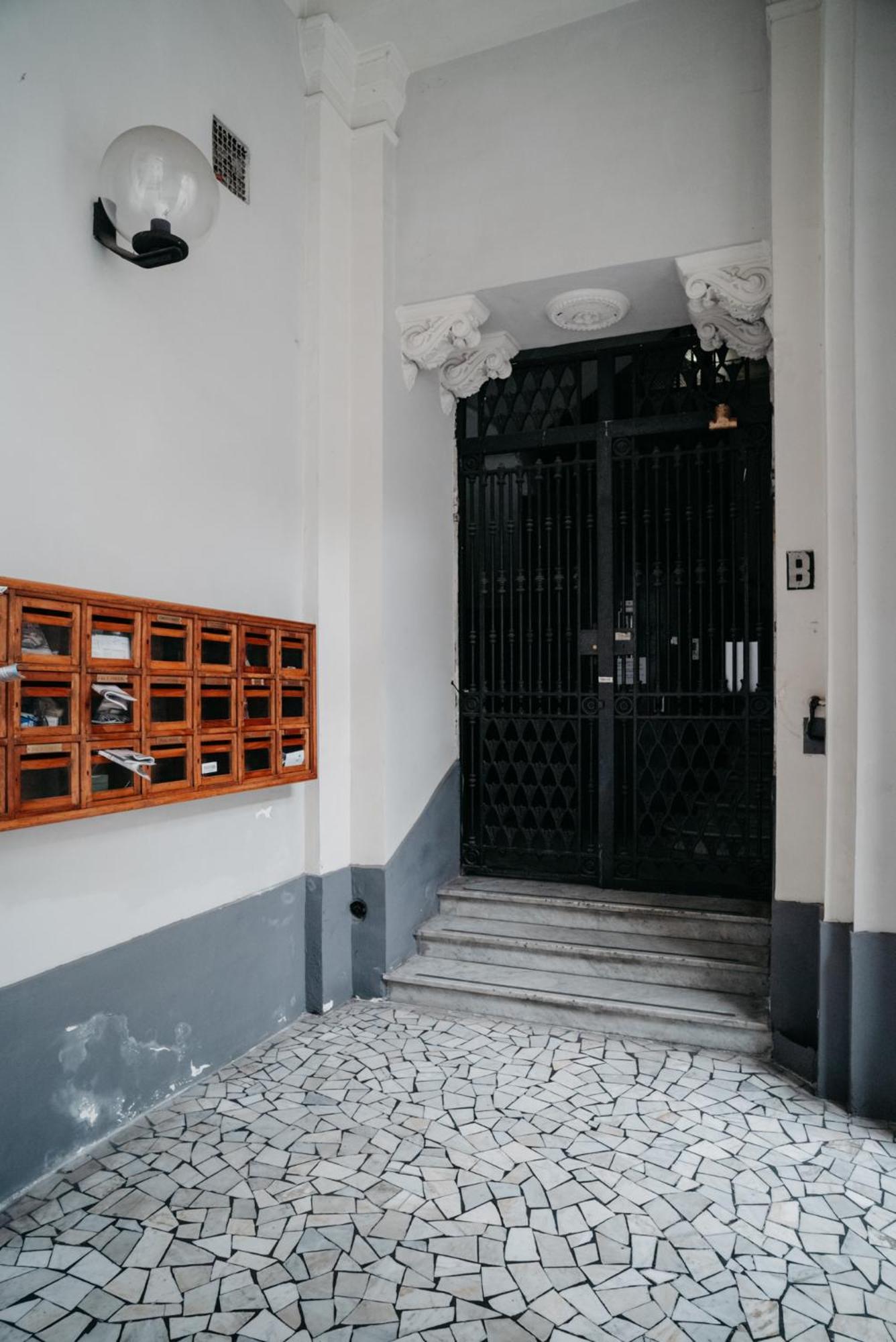Un Posto Al Duomo Nápoles